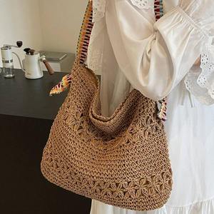 Grand sac décontracté pour femme, nouvelle collection Printemps 2026, sac fourre-tout polyvalent à bandoulière avec fermoir magnétique, idéal pour les vacances à la plage - Product Image 3