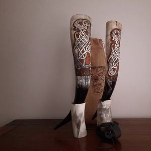 ฮอร์นดื่มไวกิ้งธรรมชาติพร้อมฮอร์นยืนหยาบโดยหัตถกรรมฮันแนน - Product Image 3