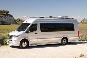 Mercedes-Benz Sprinter 3500XD Usada, Año 2019, Blanca, Faros LED, Aire Acondicionado Automático, Volante a la Izquierda - Product Image 2