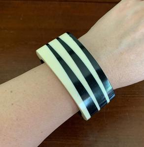 Brazalete de apertura de personalidad de moda Diseño exagerado Color geométrico Brazaletes de resina acrílica para mujeres - Product Image 2