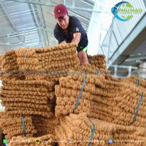 PALM MAT / COIR TREE MAT Prevent Weeds and Protect Tree Trunks: Coir Round/Square Mat Export from Vietnam - Product Image 6