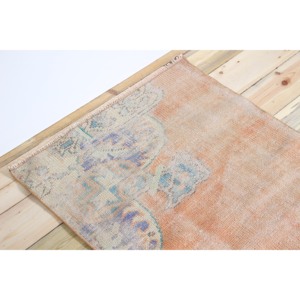 Tapis turc 2,5 x 5,4 pieds, petit tapis vintage, tapis à motifs floraux orange - Product Image 5