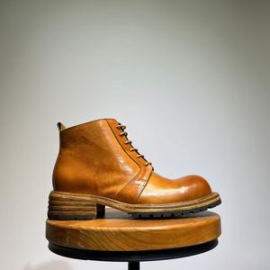 Bottes d'hiver en cuir isolées pour hommes, bottes de neige en cuir thermiques, imperméables pour les conditions extrêmes de froid et de neige - Product Image 1