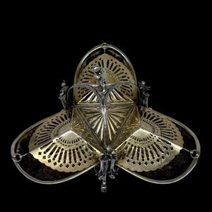 Baril à biscuits pliant à double coquille plaqué argent Boîte à biscuits de style victorien avec gravures et figurine Topper - Product Image 4