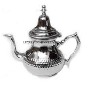 Théière en laiton vintage de nouveau look avec une finition polie de qualité supérieure et des détails complexes, idéale pour les amateurs de thé. - Product Image 4