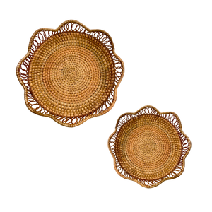 Artisan tissé à la main forme de fleur plateau en rotin panier de stockage de fruits artisanat vietnamien pour les maisons rustiques et modernes panier suspendu - Product Image 1