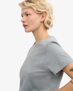 Camiseta ajustada personalizada de alta calidad para mujer, camisetas de moda con cuello redondo y estampado de pantalla bordada para mujer, incluidos parches - Product Image 2