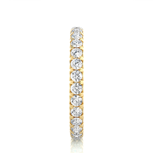 Anillo de banda Eternity de reflexión brillante para uso diario Anillo de banda de diamantes cultivados en laboratorio de corte redondo VVS Clarity en oro puro de 14K - Product Image 4