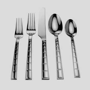 Juego de cubiertos con mango de diseño de forro en relieve acabado en plata superventas para regalo de negocios de boda juego de cubiertos - Product Image 2