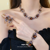 Parure de bijoux vintage, collier géométrique, chaîne de clavicule rétro exquise, parure de bijoux haut de gamme de luxe léger pour mariage et fiançailles
