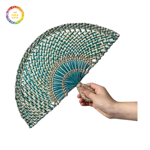 Abanico Tradicional de Seagrass para Uso en Verano y Decoración - Product Image 5