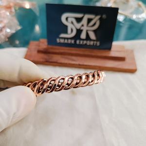 Bracelets ouverts en cuivre pur, gravés, design simple, faits à la main, légers, bijoux de guérison pour hommes et femmes - Product Image 4