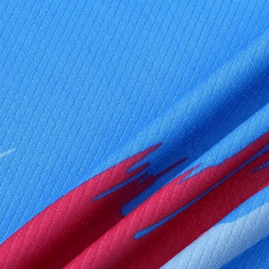 Uniformes de football pour enfants avec logo personnalisé Nouveau kit d'entraînement de football comprenant un maillot vierge et des vêtements de sport pour l'entraînement en équipe - Product Image 6