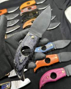 Assortiment de couteaux de poche coupe-cigares faits à la main en acier inoxydable avec manche en corne de buffle - Product Image 5