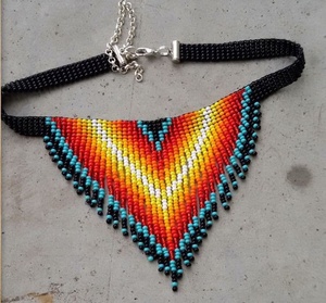 Élégant Lass perles de rocaille déclaration collier boucles d'oreilles ensemble pour les femmes à la main tour de cou bijoux cadeau - Product Image 4