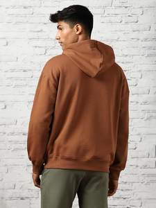 Sudadera con capucha marrón mezcla de algodón con hombros caídos sudadera básica de gran tamaño para hombres logotipo personalizado estilo holgado sudaderas con capucha de lana térmica para hombres - Product Image 6