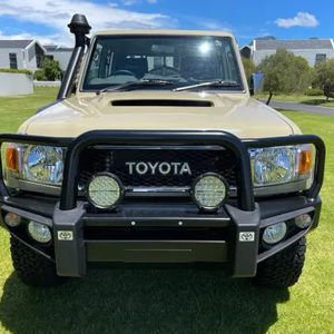 2022 Toyota Land Cruiser Pickup Conduite à droite Carburant diesel Boîte de vitesses manuelle Sièges en cuir Intérieur foncé Régulateur de vitesse ACC R18 - Product Image 1