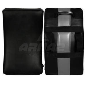 Bouclier de coup de pied avec poignées solides pour une prise en main confortable et un contrôle facile - Product Image 6