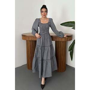 Vestido a cuadros marrón con detalles fruncidos - Marrón - Product Image 1