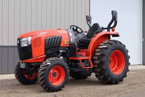 Tracteur utilitaire compact à chenilles L4060 LE 55HP 4x4 (Série L60) - Moteur diesel à transmission par engrenages pour usage agricole avec garantie de 4 ans - Product Image 3