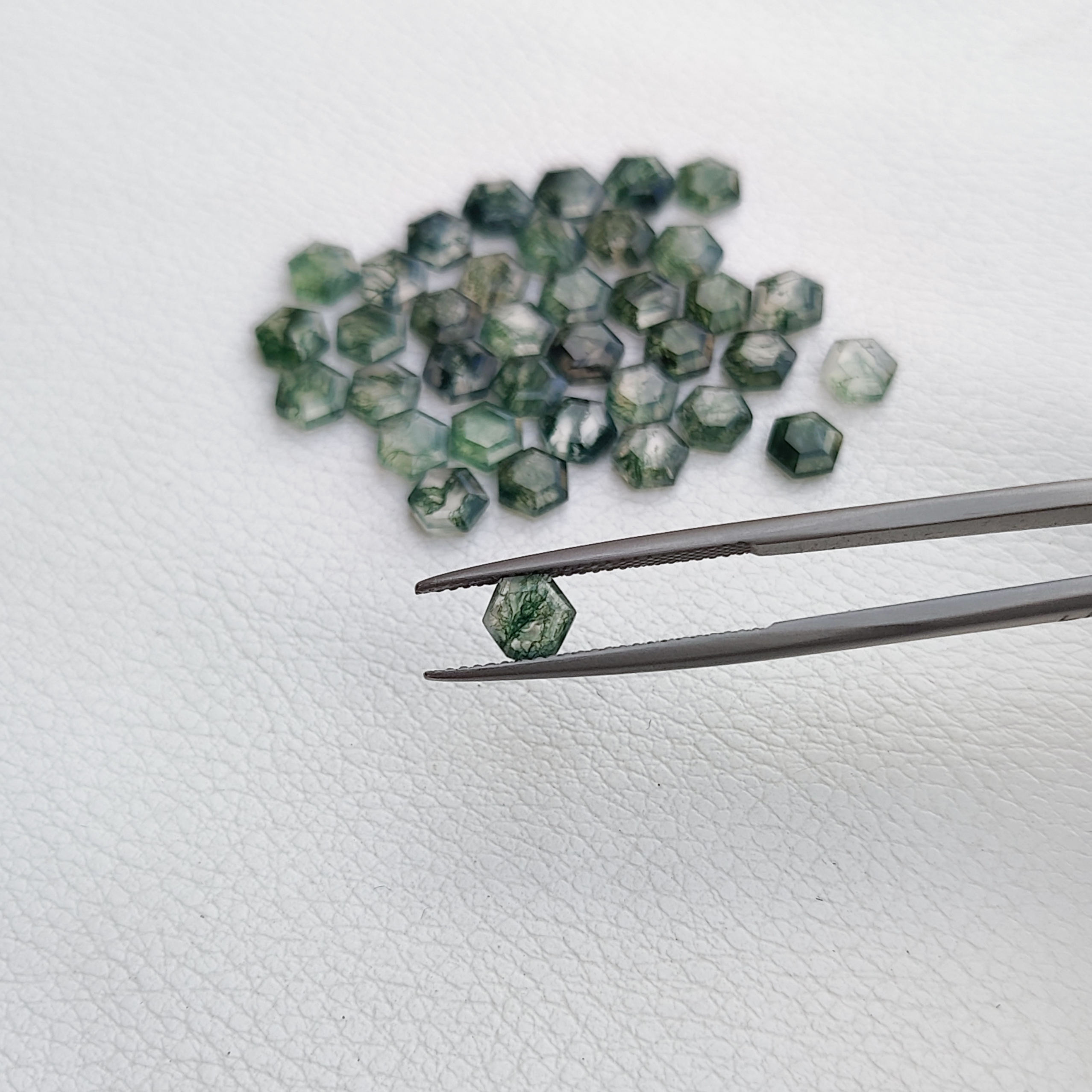 สีเขียว