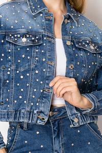 Veste pour femme en jean personnalisée, veste à capuche avec motif uni respirant brodé de fleurs sur toute la surface pour la saison d'automne - Product Image 4