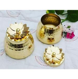 การออกแบบใหม่ตกแต่งขวดถั่วทองเหลืองการใช้งานสําหรับบ้านและโรงแรมโต๊ะตกแต่ง Diwali ในอัตราที่ดี - Product Image 1