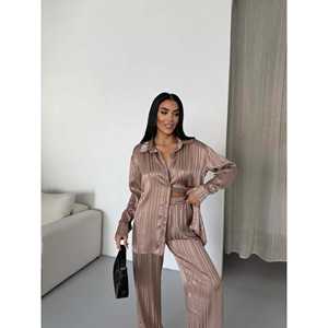 Conjunto de Pijama de Satén con Estampado de Rayas para Mujer 2519 - Product Image 2