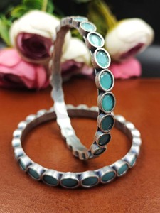 Pulsera oxidada abierta hecha a mano, brazalete ajustable de latón puro para fiesta, aspecto plateado, con perla, tamaño libre para regalos - Product Image 6