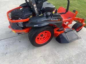 Tondeuse à gazon à essence nouvellement assemblée en 2023, qualité industrielle, moteur 2 temps, 1200 W de puissance, démarrage à distance, cylindrée de 125 cm³ - Product Image 2