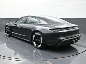 2025 T-AYCAN 4 SEDAN AWD Faible kilométrage Moteur en excellent état Éclairage LED Prêt à être expédié - Product Image 5