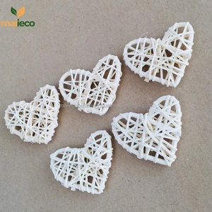 Adornos de Pared de Mimbre Natural Art Deco de Alta Calidad, Bolas de Ratán en Forma de Corazón, Decoraciones para Árboles de Navidad, Bodas - Product Image 1