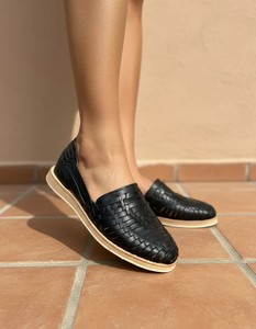 Mocassins en cuir tressé noir à semelles plates, chaussures décontractées à enfiler pour femmes. - Product Image 6