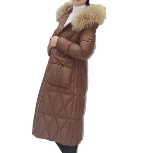 Abrigo Acolchado Largo de Invierno para Mujer, con Capucha, Impermeable, Relleno de Poliéster Grueso y Colorido - Product Image 4