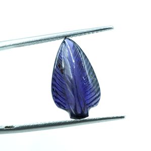 Iolite naturelle sculptée en vrac - Product Image 2