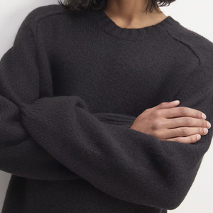 Vente en gros de pulls en laine tricotée de haute qualité Fournisseur de tricots pulls personnalisés OEM Vêtements de mode d'hiver chauds et confortables - Product Image 5