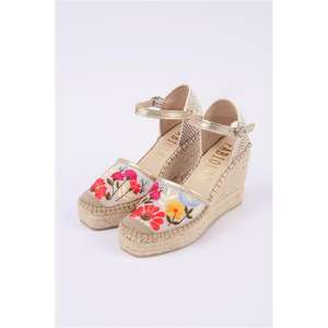 Alpargata cerrada con tacón de cuña alto - Product Image 2