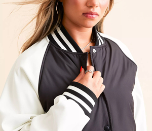 OEM/ODM personalizado 3D bordado Logo mujeres Varsity Letterman chaqueta gota hombro Crop pesado lana transpirable a prueba de viento - Product Image 6