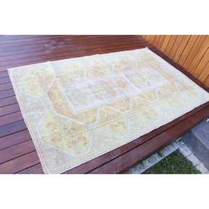 พรมตุรกีขนาด 3.9x6.3 ฟุต พรมวินเทจ พรมขนสัตว์สีขาวเหลืองลายนามธรรม - Product Image 2