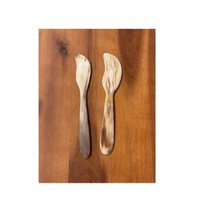 El mejor precio, cuchillo de cuerno de búfalo, cortador de queso con mango, Juego de 2 piezas para utensilios de cocina y restaurantes, incluye tenedor y cucharas - Product Image 1