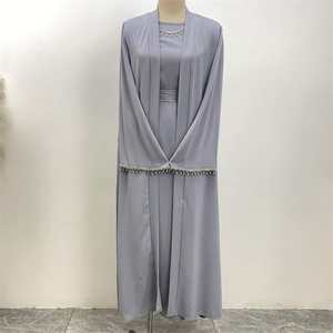 Nouveau modèle de robe hijab style Dubaï pour femmes musulmanes Abaya Cardigan en satin aux couleurs personnalisées Vêtements islamiques pudiques pour adultes - Product Image 5