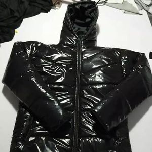 Chaqueta acolchada de invierno informal de algodón 100% de alta calidad para hombre, logotipo personalizado bordado, prendas de vestir gruesas y cálidas, posición frontal del logotipo - Product Image 2