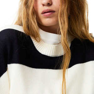 Chemise de survêtement la plus populaire pour femmes Prix bon marché Pull d'hiver pour femmes de couleur unie à vendre - Product Image 3