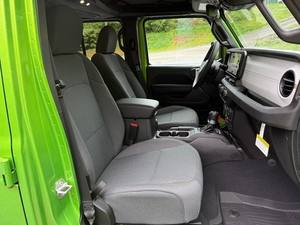 MÁS VENDIDO 22025 JE-EP GLA-DIA-TOR WILLYS 4X4 PLUS TRANSMISIÓN AUTOMÁTICA ASIENTO DE CUERO - Product Image 2