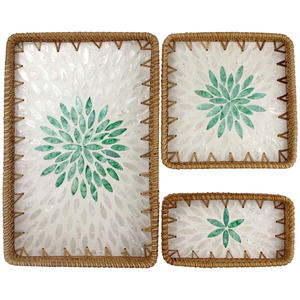 Bandeja de Ratán con Incrustaciones de Madreperla, Bandeja de Servir de Ratán con Base de Madera, Cesta Decorativa de Mimbre para Decoración de Mesa y Almacenamiento - Product Image 3
