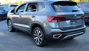 Auto Usado en BUEN Estado, Volkswagen <span class=keywords><strong>Taos</strong></span> 1.5T SE 2022, SUV, Envío a Todo el Mundo - Product Image 5