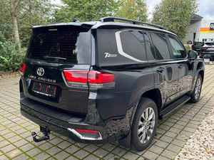 SUV Usado 2023-2024, 6.1-8L V8, Transmisión Automática, 150-200 CV, Techo Panorámico, Asientos de Cuero, Emisión Euro IV, Cámara Trasera de 360° - Product Image 5