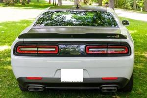 รถซีดานขนาดใหญ่สมรรถนะสูง ปี 2024 พร้อมเครื่องยนต์เทอร์โบ ปรับปรุงสมรรถนะบนสนามแข่งขันและคุณสมบัติระดับพรีเมียม เบาะหนัง หลังคาซันรูฟแบบพาโนรามา - Product Image 3