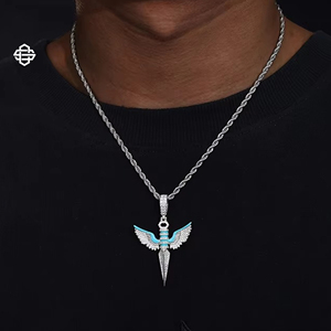 Personnalisé Hiphop Moissanite Glacé Épée Pendentif Collier avec Ailes pour Hommes Argent Bling Rappeur Streetwear Bijoux - Product Image 4