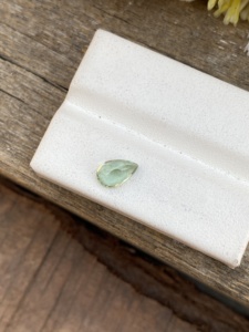 Chứng Nhận Sinh Học Tự Nhiên Màu Tourmaline Lê Cắt Đá 0.89 Carat Mắt Sạch Lỏng Đá Quý Chất Lượng Màu Sắc Tuyệt Vời Cho Đồ Trang Sức - Product Image 6